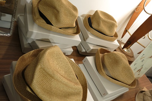 mature ha. BOXED HAT